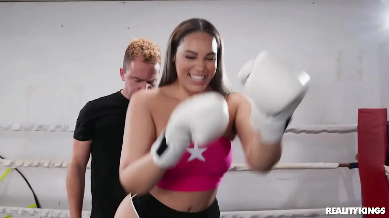 A Gym Hottie Boxes While Enjoying Some Cock