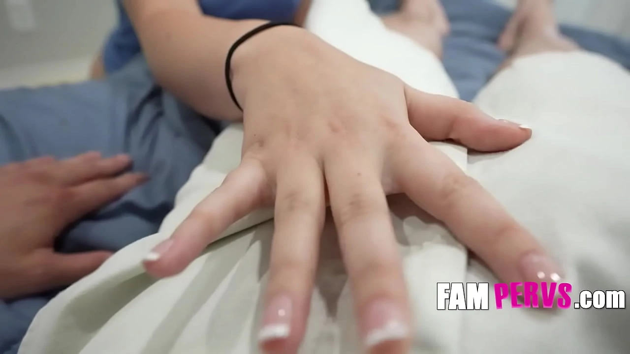 I Have A Girlfriend Step Sis So Please Don T Have Sex With Me